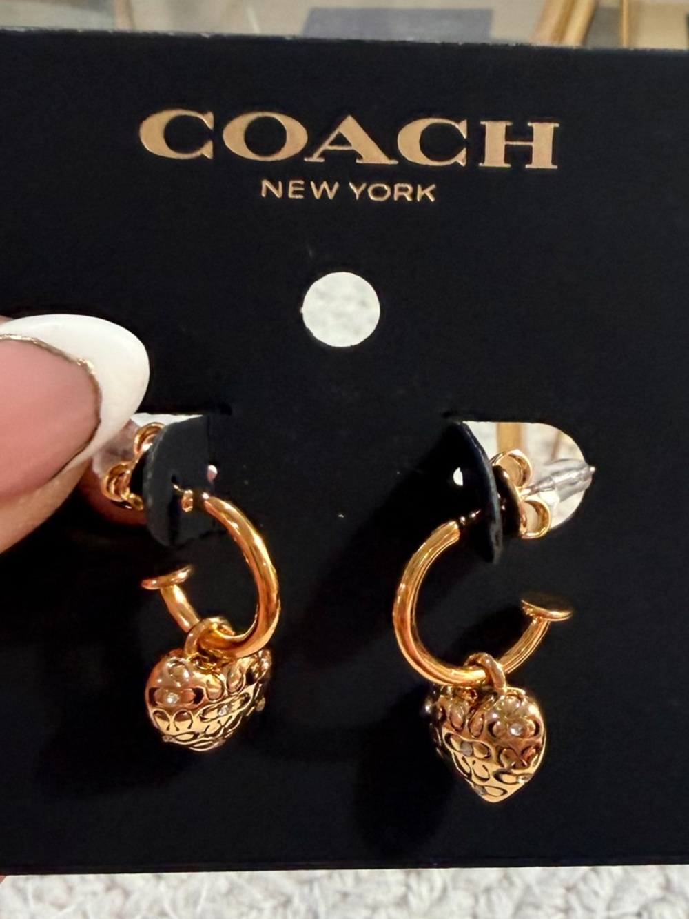 COACH Signature Quilted Heart Charm Huggie Earrings- New❣️ - Picture 2 of 5